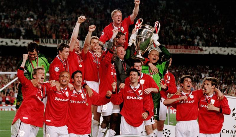 后防线的坚 后防线的坚